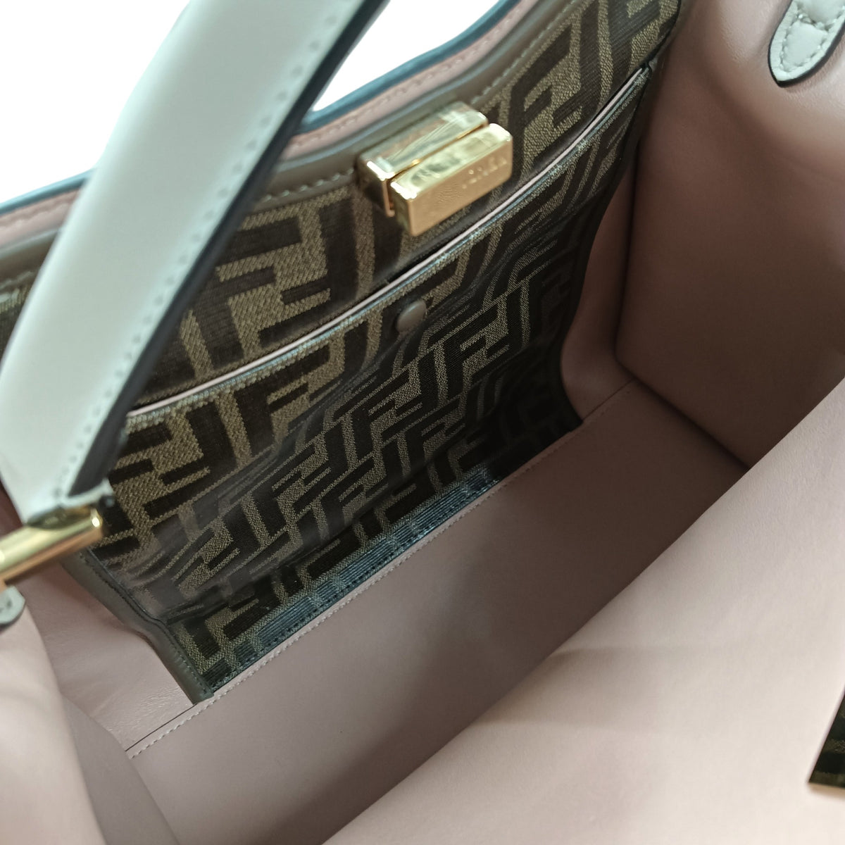 Fendi Peekaboo 2Way Bag Rank(B)