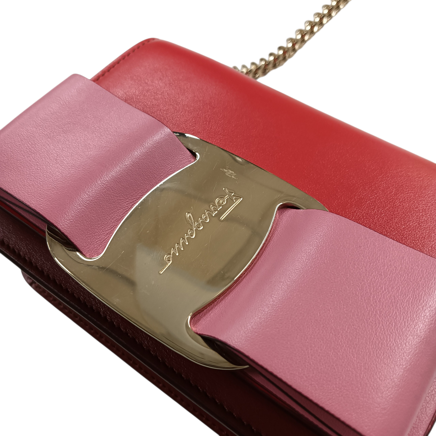 Salvatore Ferragamo Shoulder Bag Oversized Vara Now Mini Bag Red And Pink FZ-21 G965