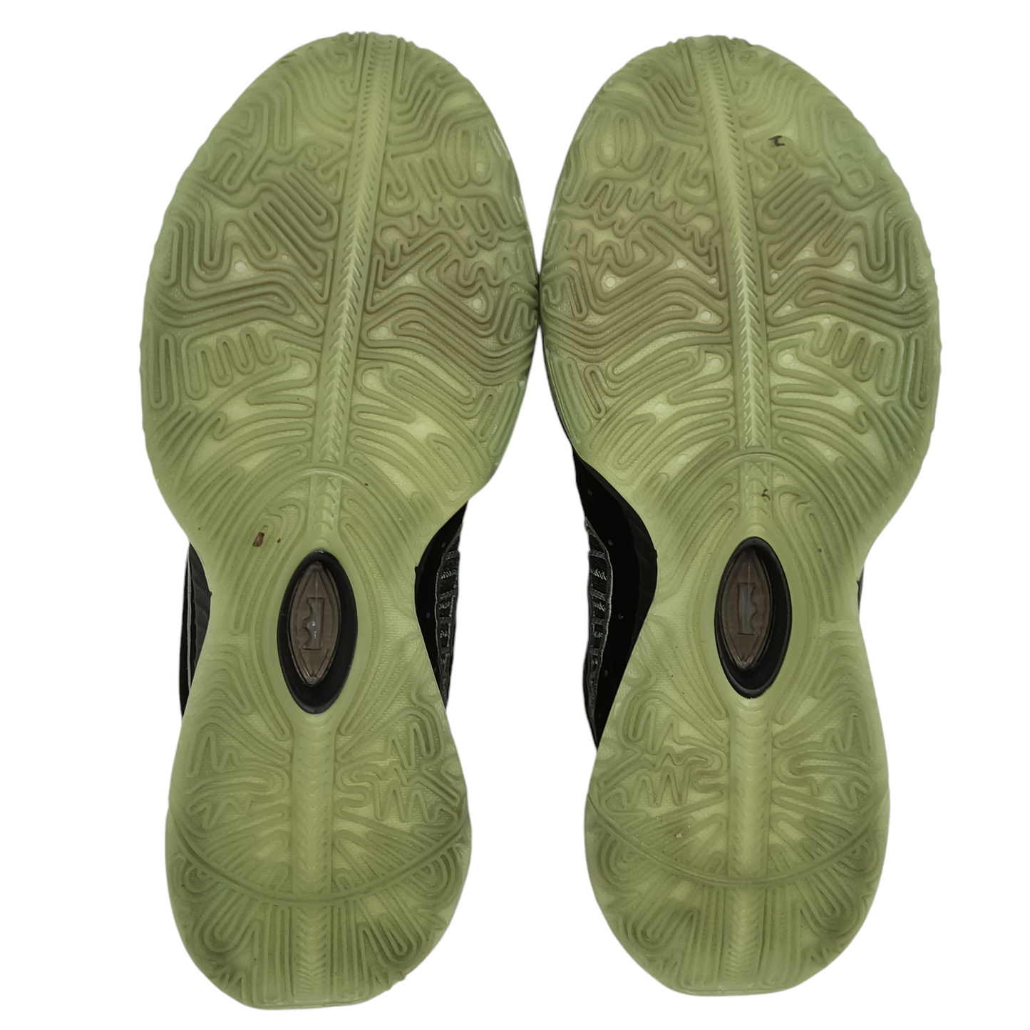 NIKE Sneaker Size 45 FB2236-001 Mens Black And Green LEBRON XXI Stain