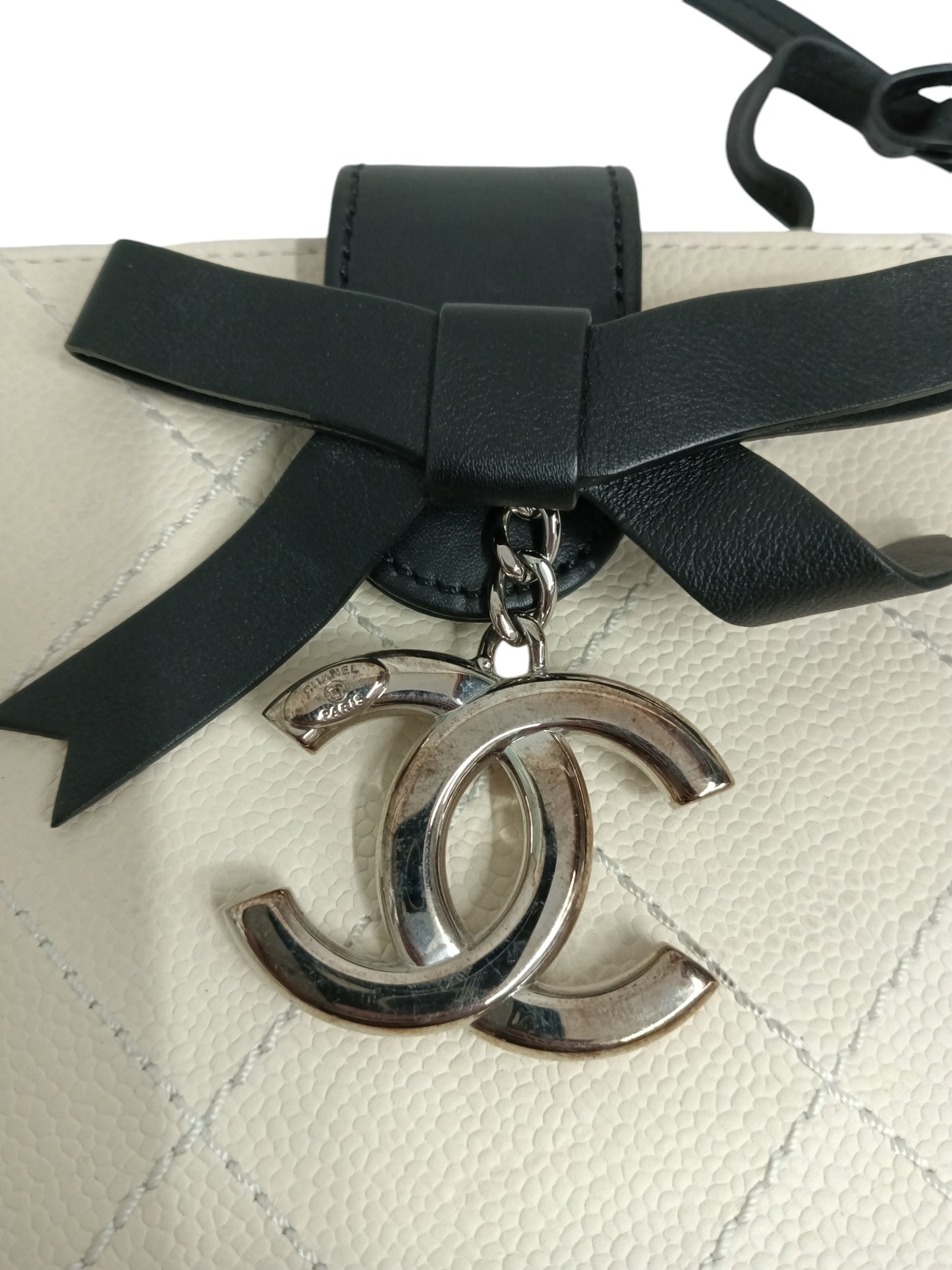 CHANEL CLUTCH BAG WHITE 19436244