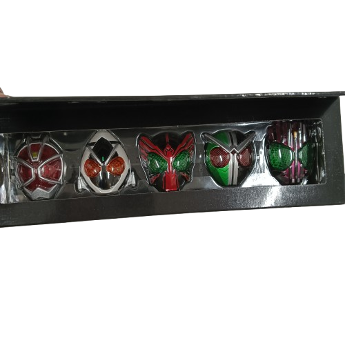 BANDAI Premium Wizard Ring Legend Rider Selection