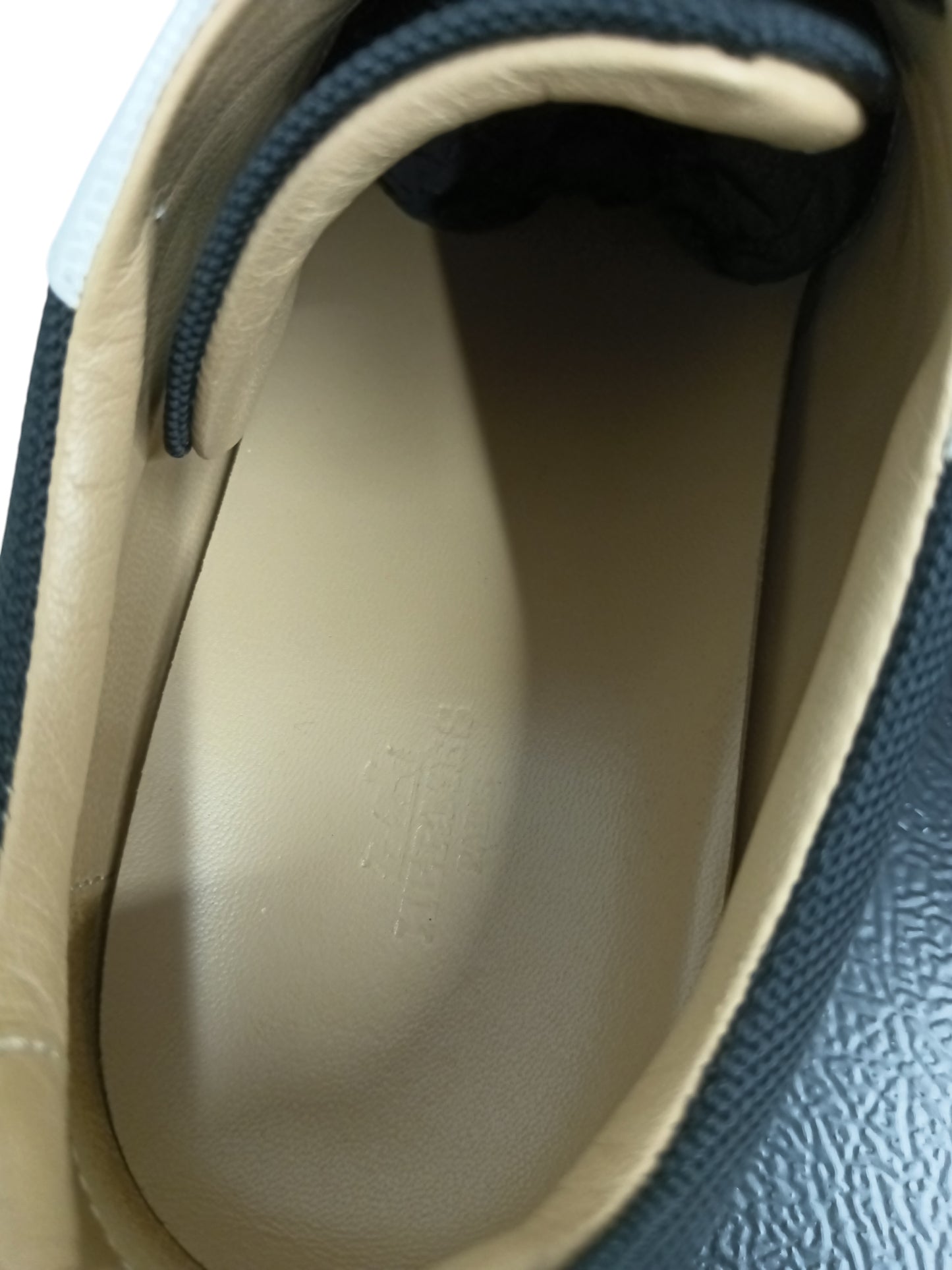 HERMES PARTNER SNEAKER SIZE 42 MENS BLACK/WHITE 172300ZH STAIN