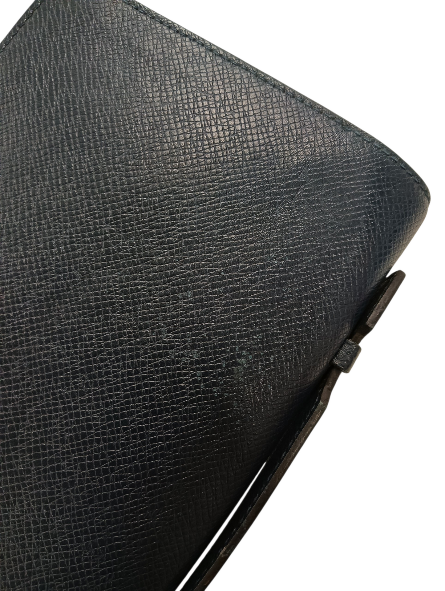 LOUIS VUITTON Long Wallet M42098 Navy Taiga Stain/Scratch CA3146