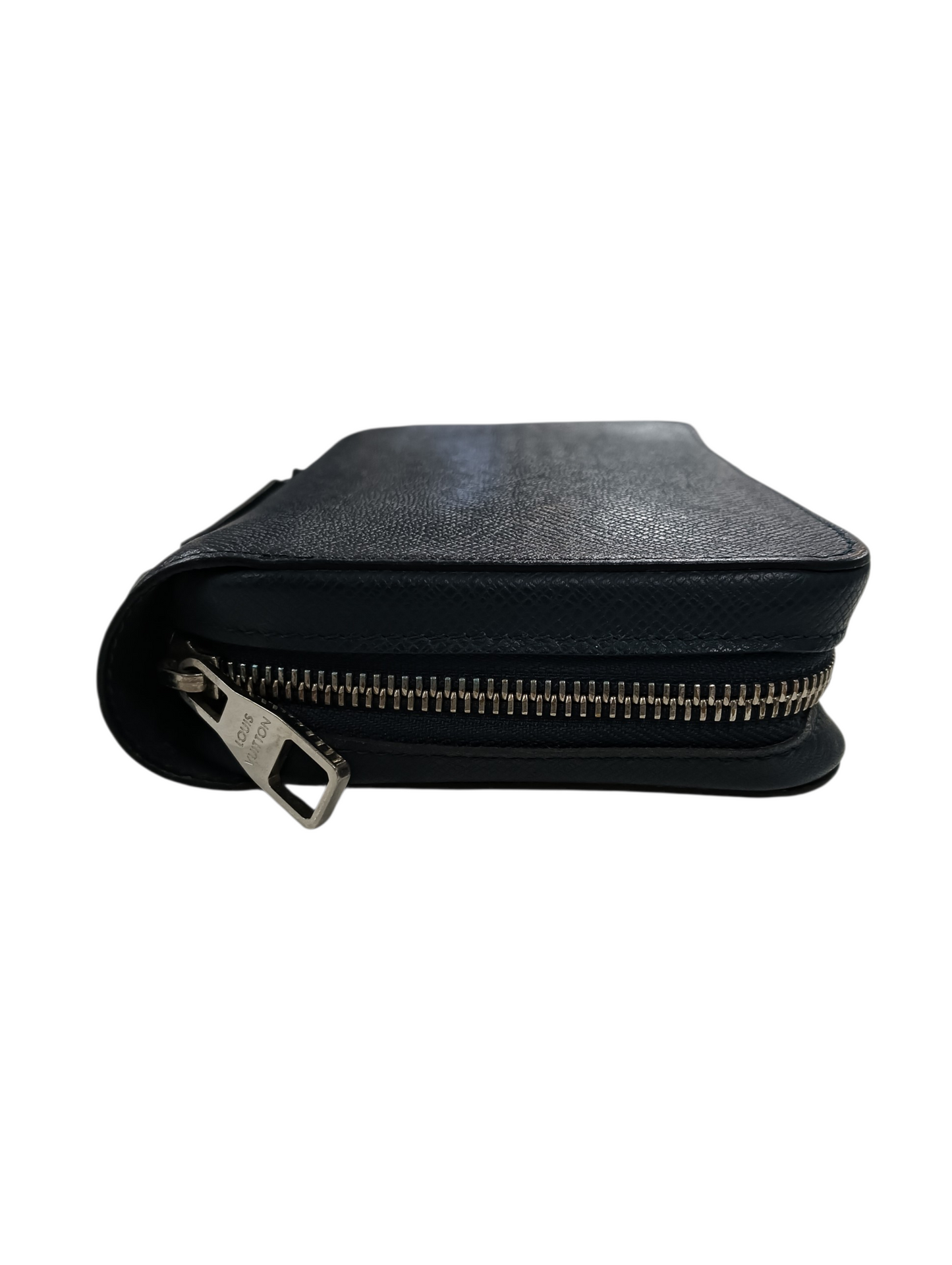 LOUIS VUITTON Long Wallet M42098 Navy Taiga Stain/Scratch CA3146