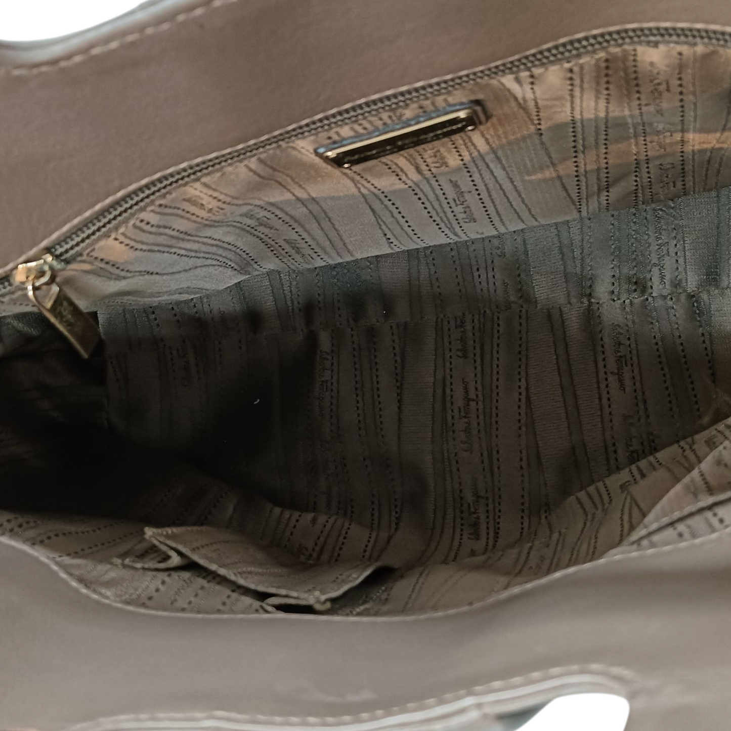 Salvatore Ferragamo 2Way Bag  AB-21C537