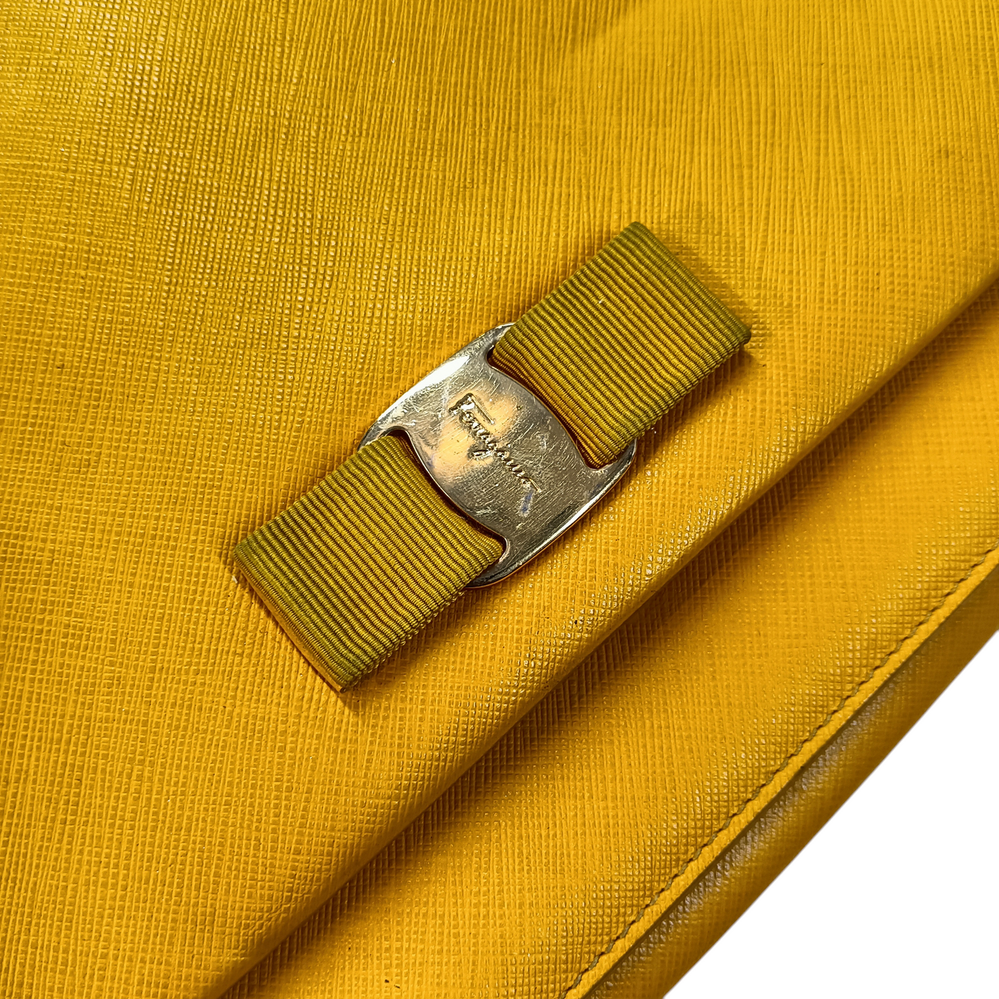 Salvatore Ferragamo Shoulder Bag Yellow AU-21/E015