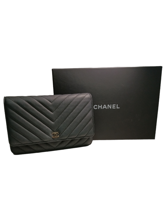 CHANEL CHEVRON 19 2019 CHAIN WALLE BLACK 27881449