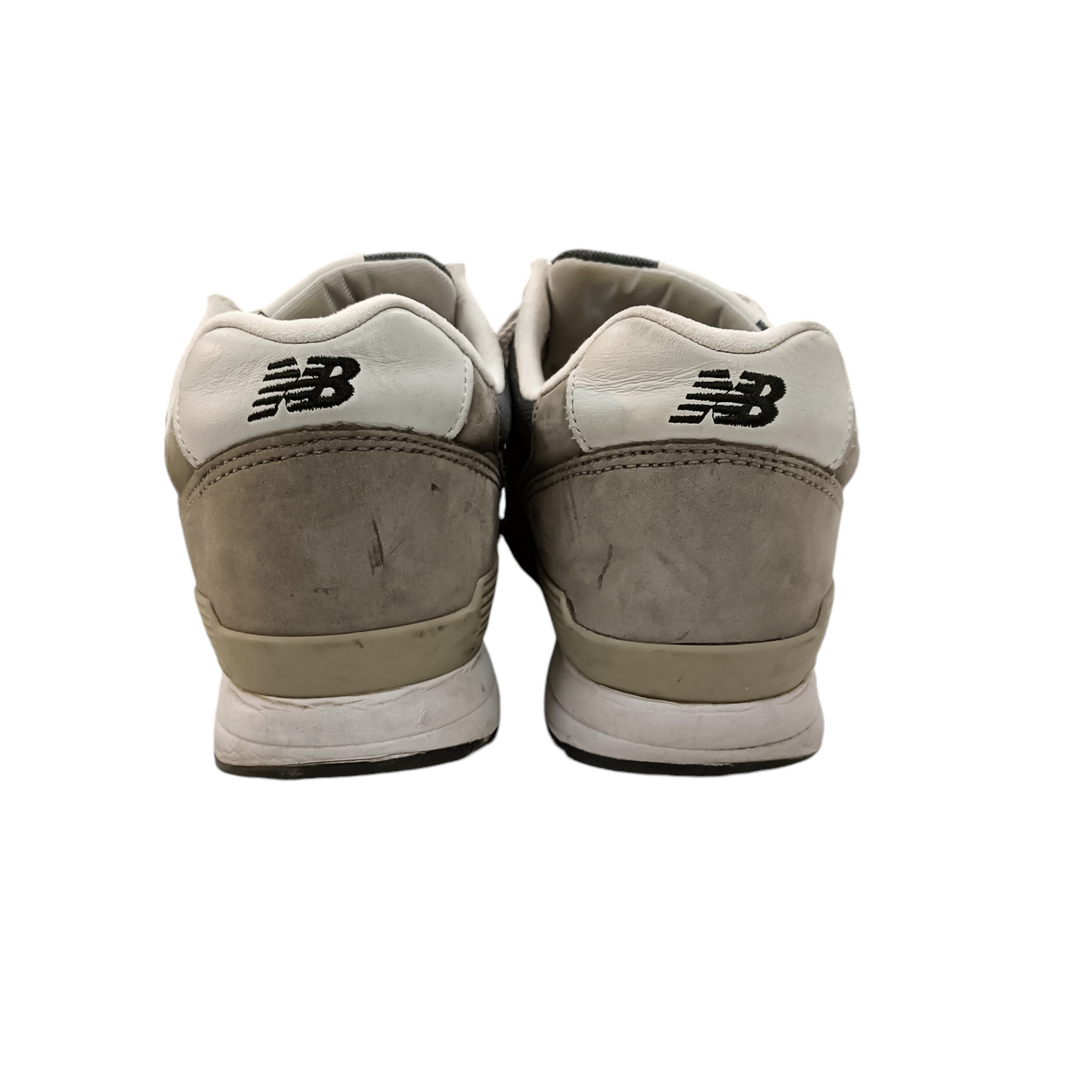 NEW BALANCE SNEAKER MENS SIZE 41.5 GRAY