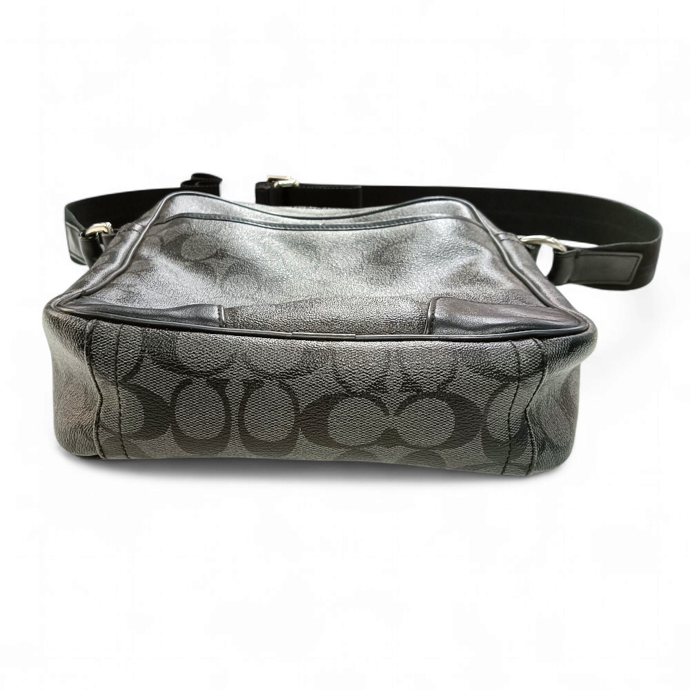 Coach Shoulder Bag F71167