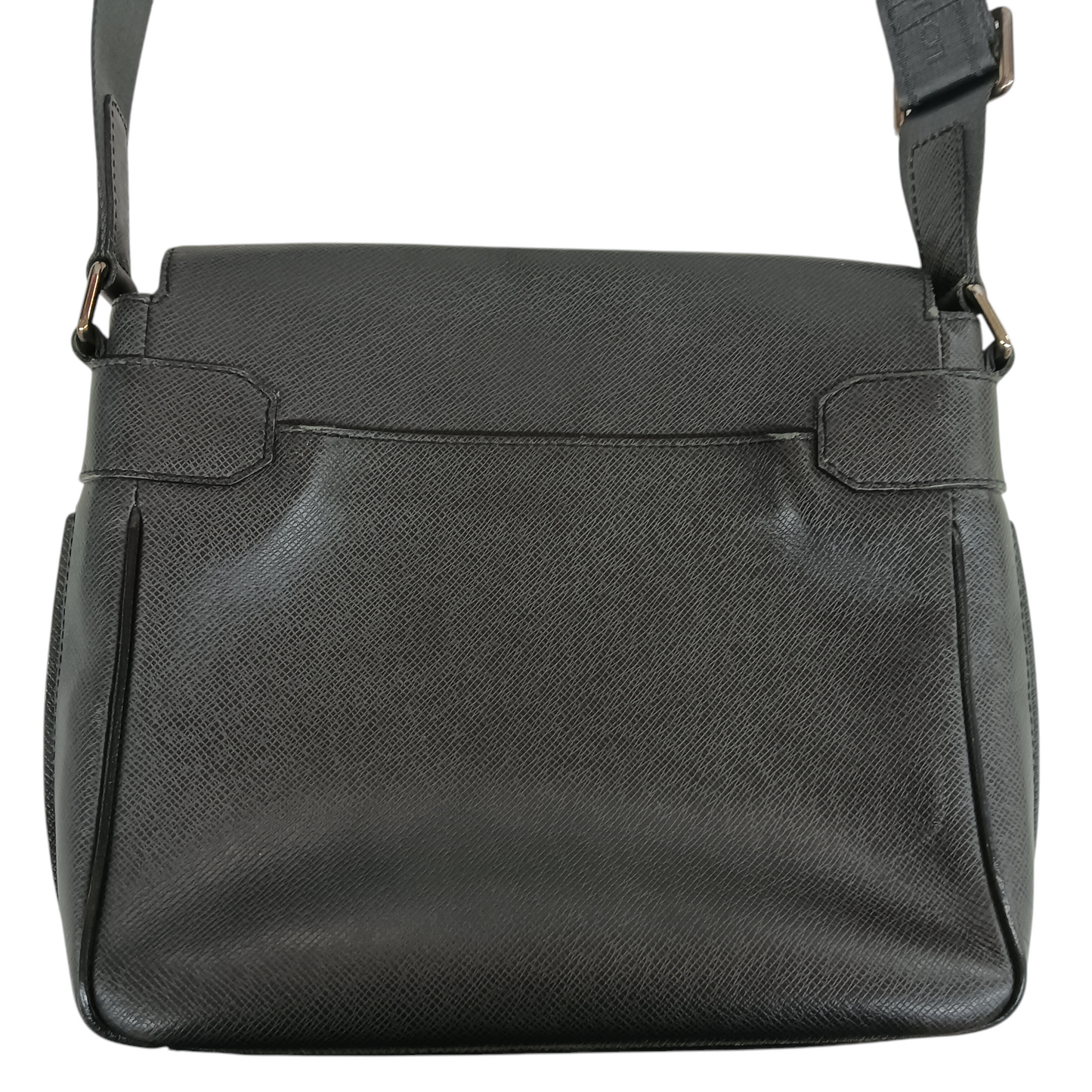 LOUIS VUITTON Shoulder Bag Taiga M32726 Rank (B) Black DU4192