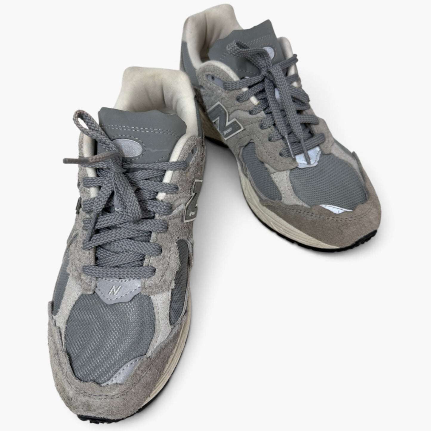 NEW BALANCE SNEAKER SIZE 7 US M2002RDM GRAY RANK (B)