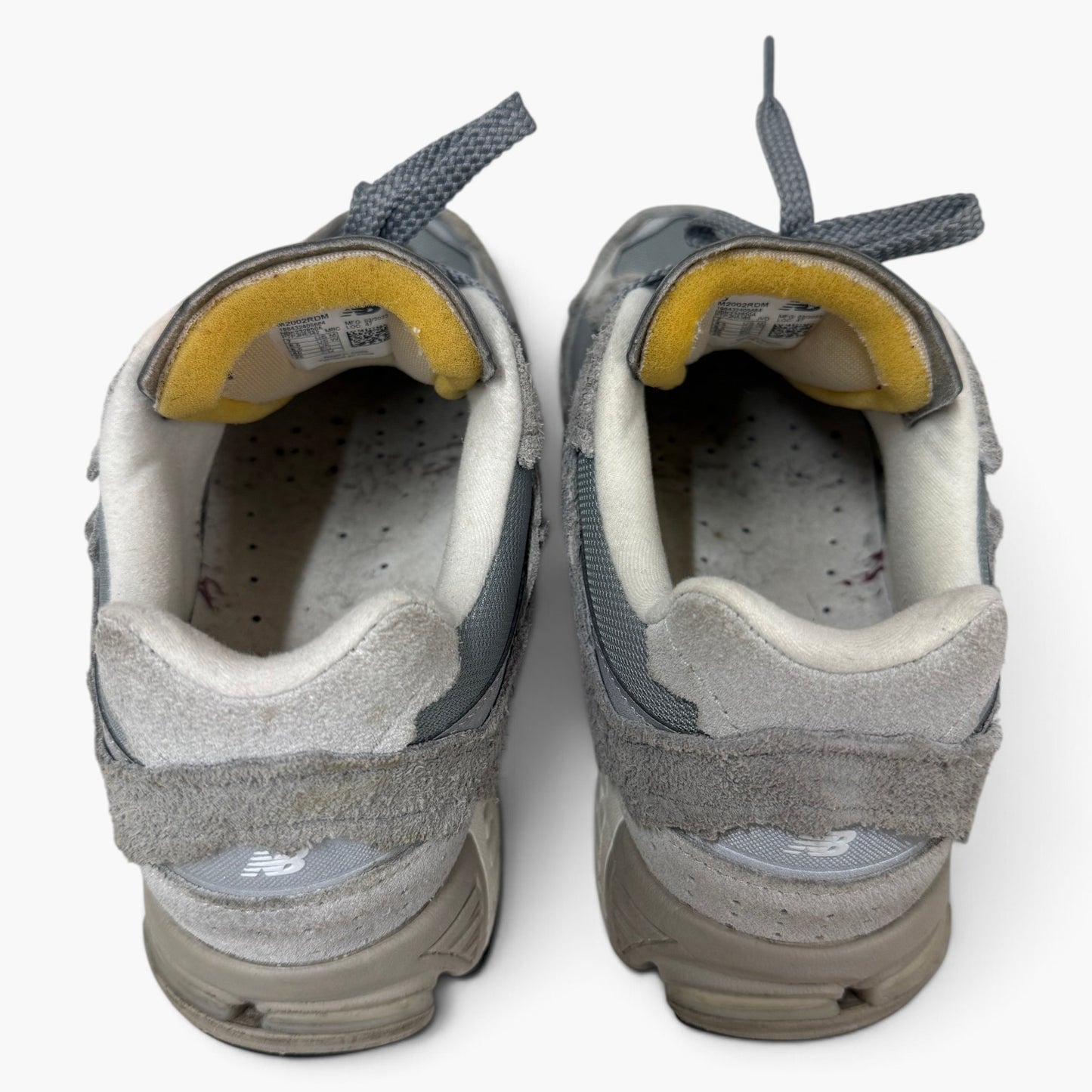NEW BALANCE SNEAKER SIZE 7 US M2002RDM GRAY RANK (B)